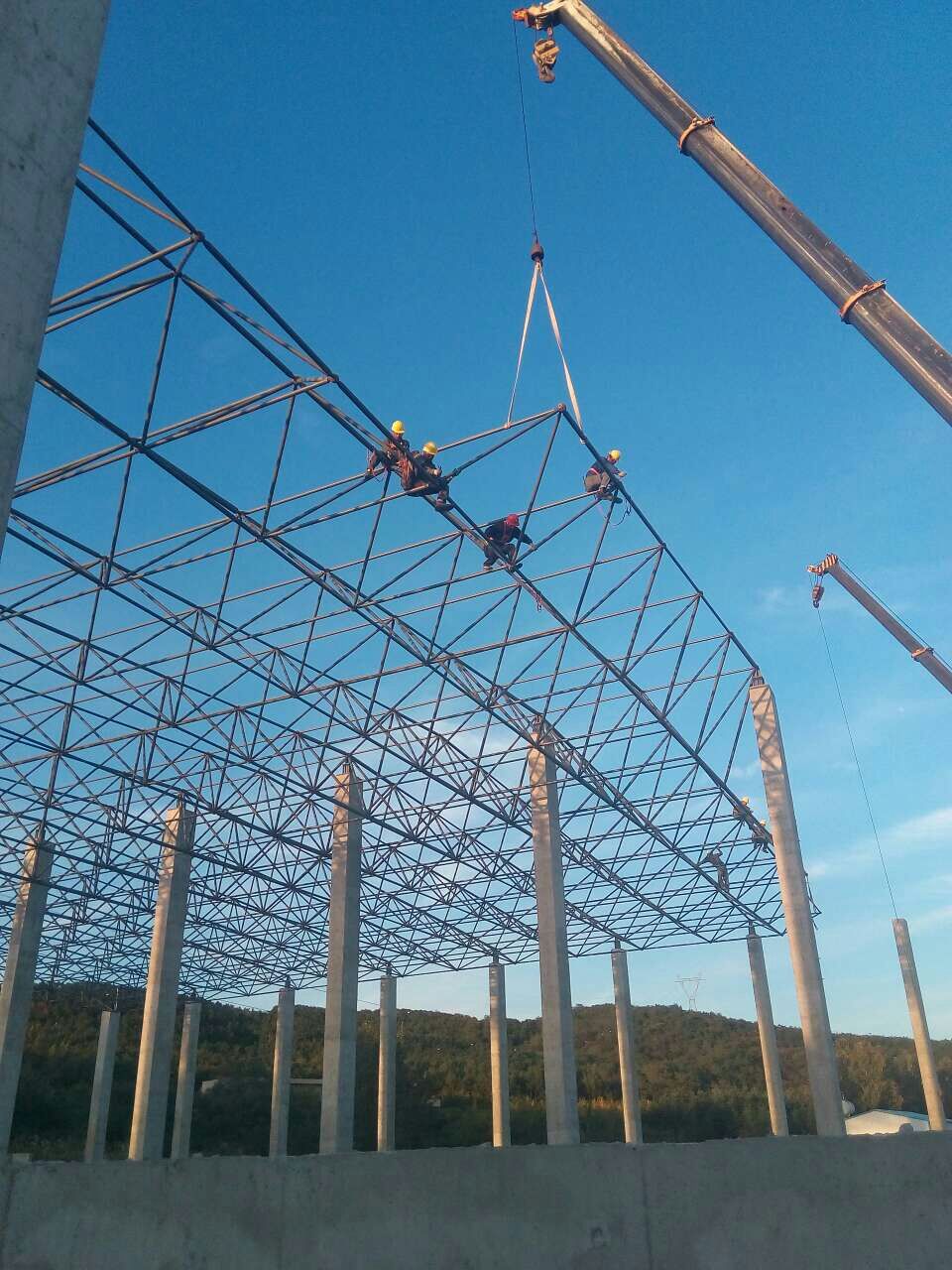 嘉峪关物流园网架
