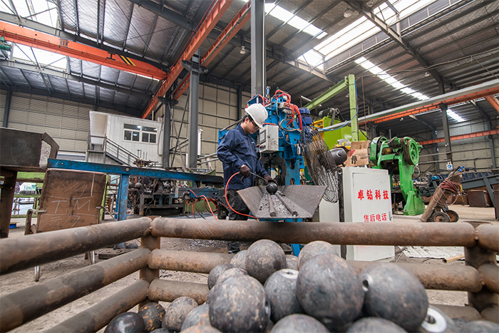 嘉峪关网架配件-螺栓球加工车间